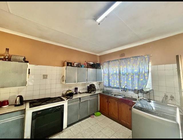 3 BEDROOM HOUSE FOR SALE IN VANDERBIJLPARK CW 3